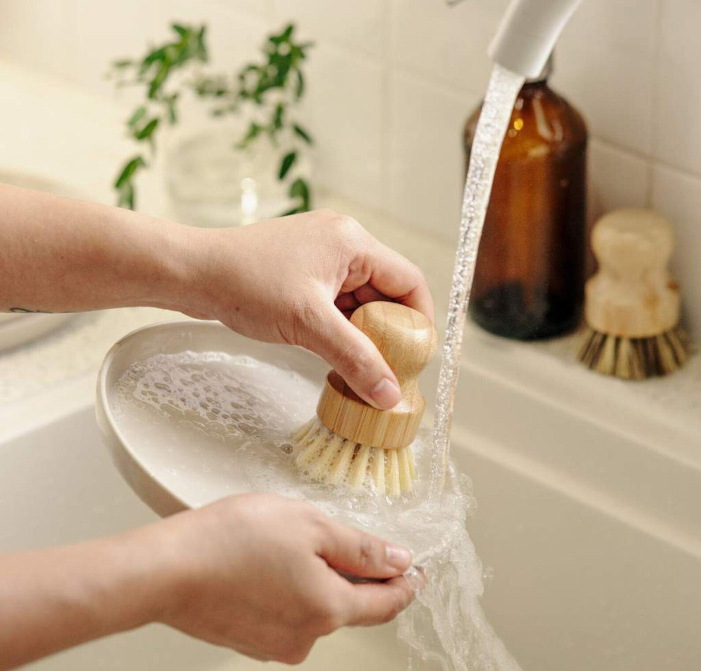 Set of 2 Eco-Friendly Kitchen Brushes (Free Delivery)